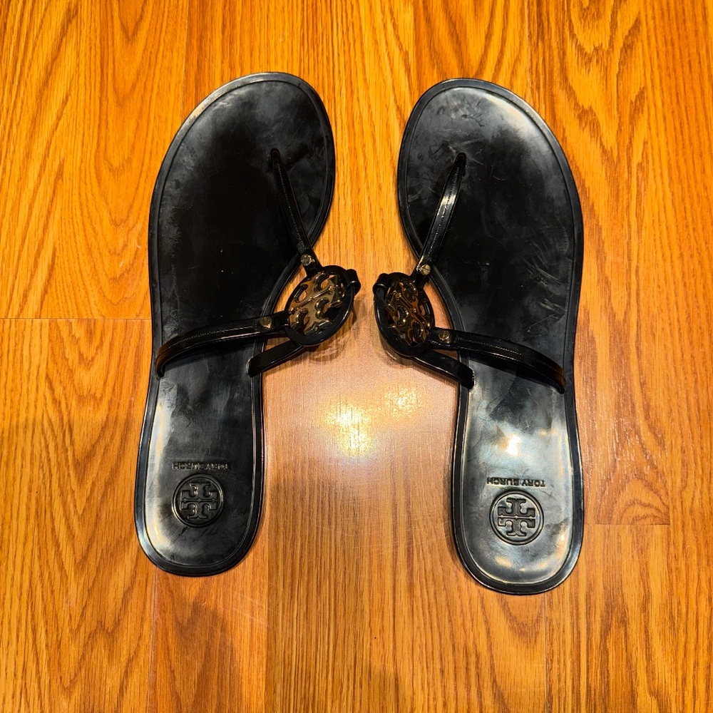 Tory Burch Mini Logo Jelly Flip Flops – Women’s Size 11 – Barely Worn